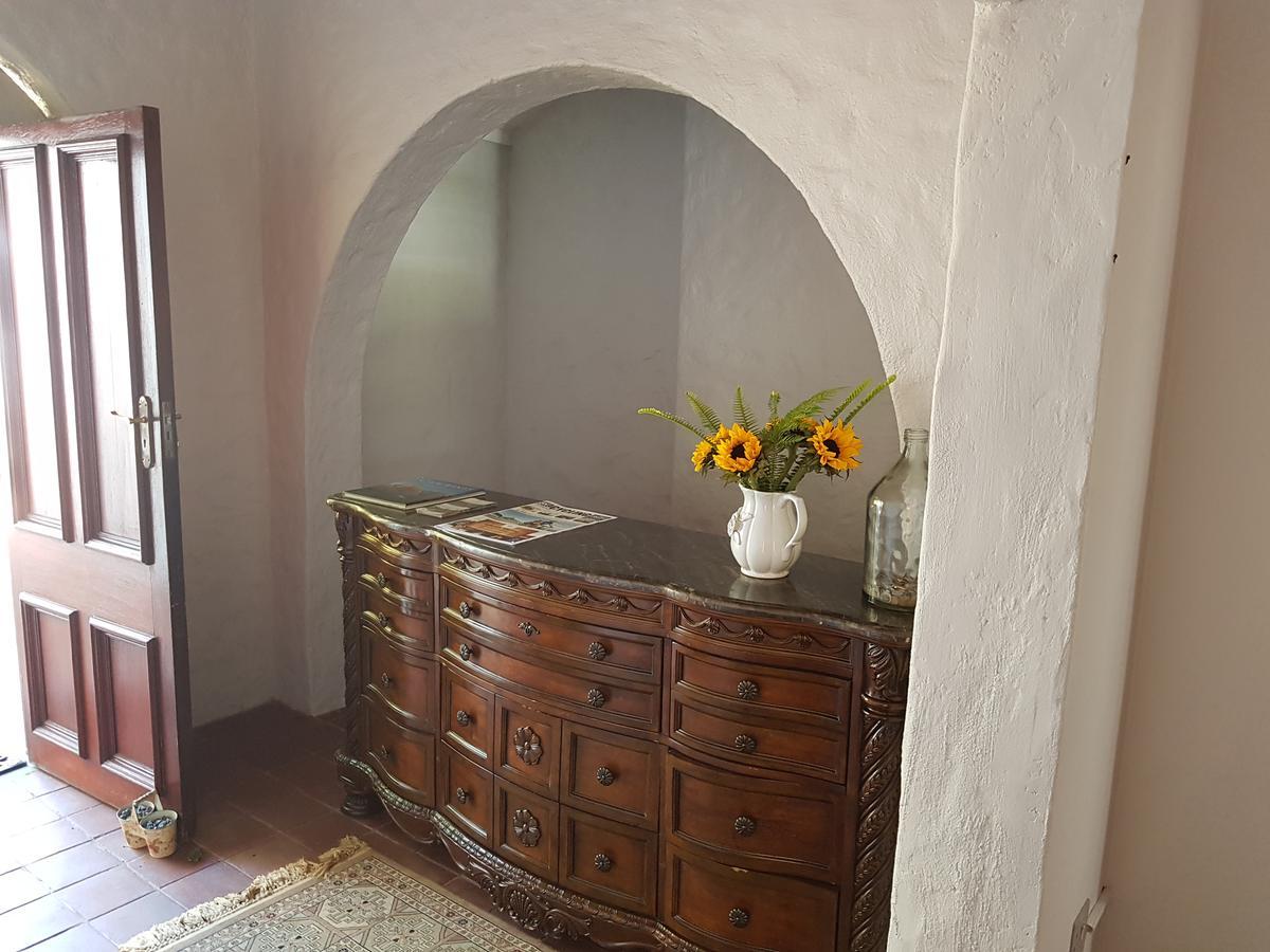 Te Amo Guesthouse สเตลเลนบอช ภายนอก รูปภาพ