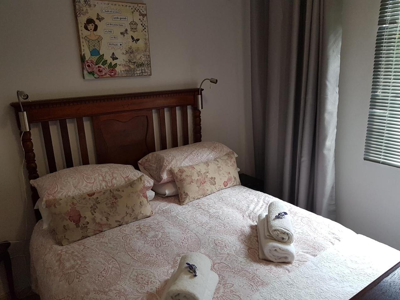 Te Amo Guesthouse สเตลเลนบอช ภายนอก รูปภาพ